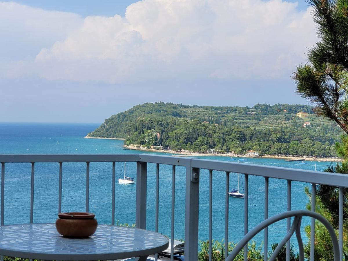 Villa Yadranka With Sea View Strunjan Eksteriør billede